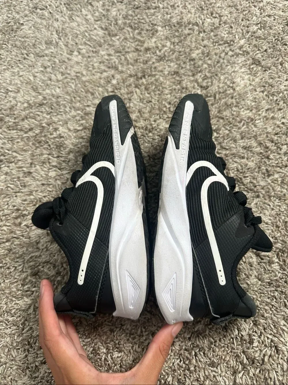 Nike Star Runner 4 Running Shoes Kids Youth 13c Black/White Slip on Athletic